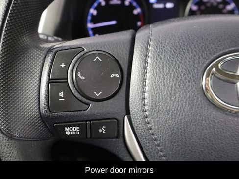 Used 2017 Toyota RAV4 LE image 8