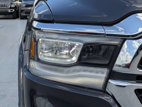Used 2020 RAM 1500 Laramie AWD/4WD image 9