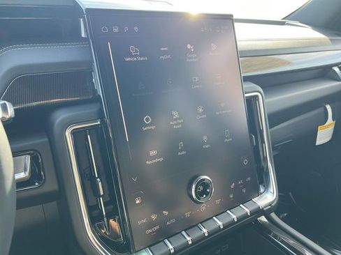 New 2026 GMC Sierra 2500 AT4 w/ AT4 Premium Plus Package image 17