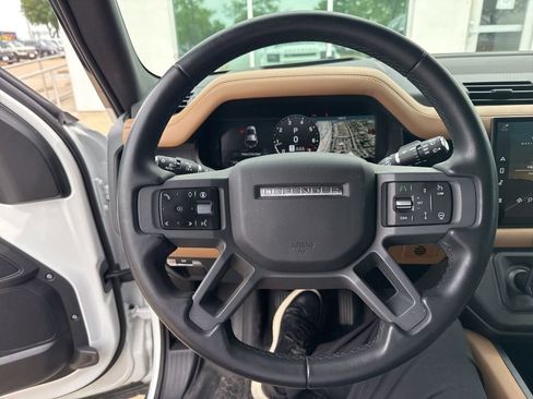 Used 2025 Land Rover Defender 110 X-Dynamic SE AWD/4WD image 6