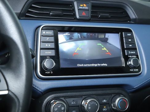 Certified 2025 Nissan Versa SV image 28