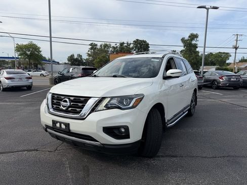Used 2019 Nissan Pathfinder Platinum AWD/4WD image 2