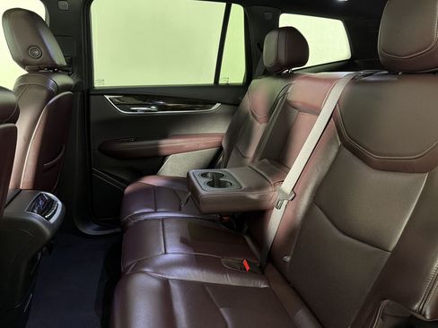 Used 2020 Cadillac XT6 Premium Luxury FWD image 29