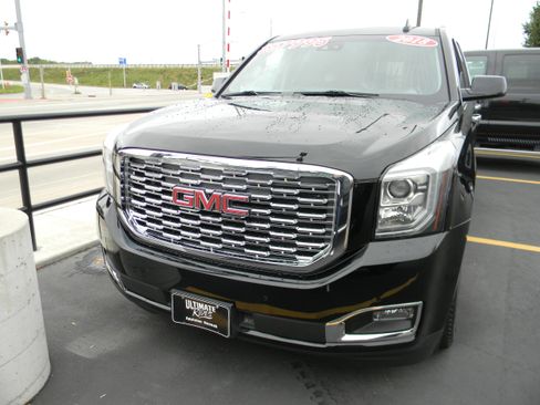 Used 2018 GMC Yukon XL Denali w/ Open Road Package image 4