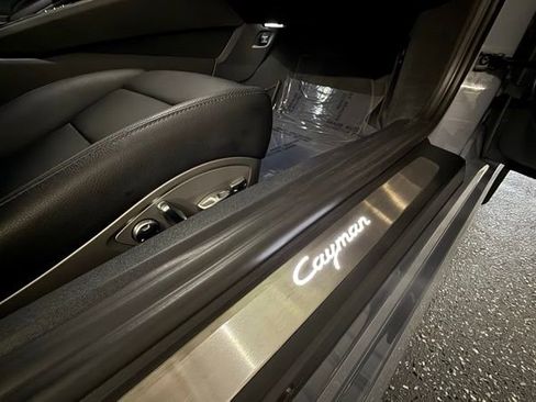 Used 2024 Porsche 718 Cayman image 34