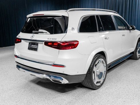Certified 2024 Mercedes-Benz Maybach GLS 600 4MATIC image 4
