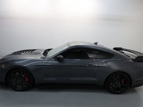 Used 2022 Ford Mustang Shelby GT500 w/ Carbon Fiber Track Pack RWD image 58