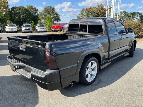 Used 2006 Toyota Tacoma X-Runner image 4