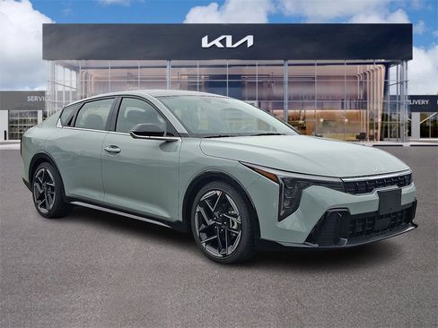 New 2025 Kia K4 GT-Line w/ GT-Line Sunroof Package image 1