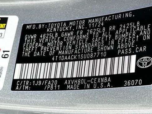 Used 2025 Toyota Camry LE image 33