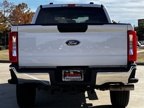 Used 2024 Ford F250 XLT image 5