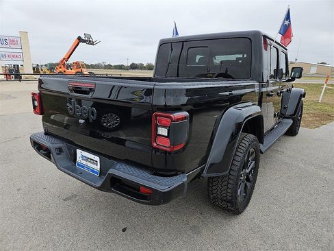 Certified 2023 Jeep Gladiator Overland image 6