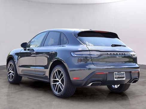 Certified 2025 Porsche Macan AWD/4WD image 3