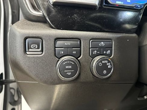 Used 2022 Chevrolet Silverado 1500 LT AWD/4WD image 15