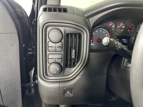 Used 2023 Chevrolet Silverado 1500 Custom image 19