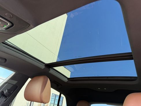 Used 2019 Audi Q8 Premium Plus w/ Premium Plus image 21