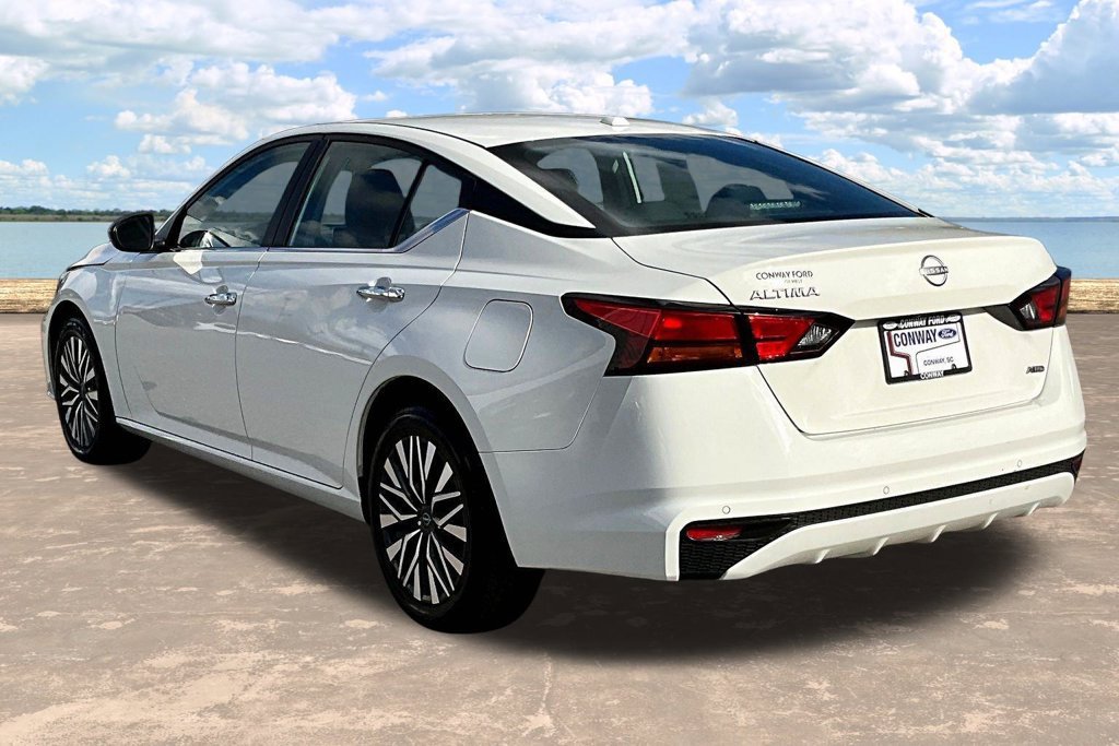 Used 2025 Nissan Altima 2.5 SV AWD/4WD image 5