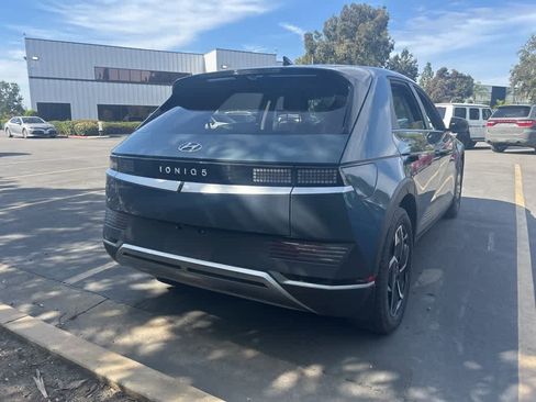 Used 2024 Hyundai Ioniq 5 SEL image 3