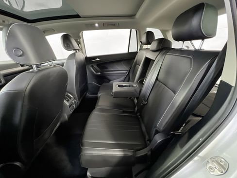 Used 2022 Volkswagen Tiguan SE image 24
