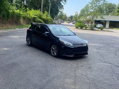 Used 2014 Ford Focus ST w/ Equipment Group 202A FWD image 3