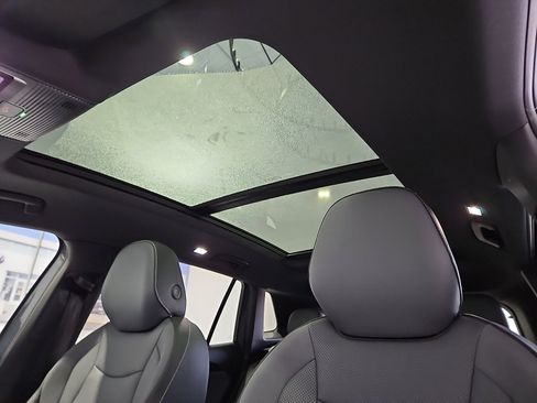 New 2026 Volkswagen Tiguan SE R-Line image 14