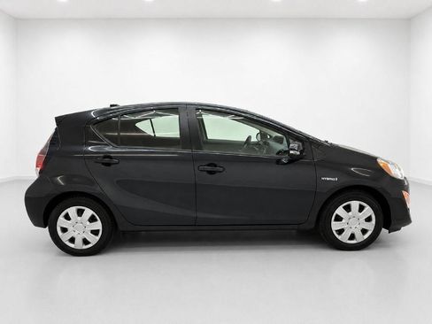 Used 2016 Toyota Prius C Two FWD image 2