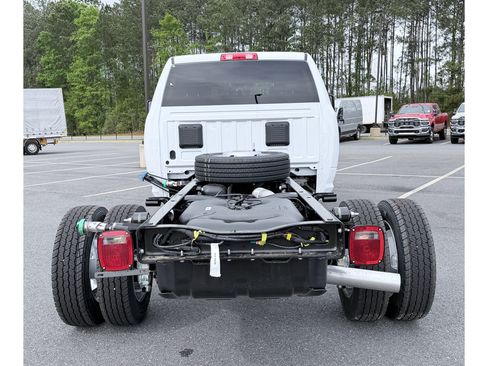 New 2026 RAM 5500 Tradesman AWD/4WD image 8