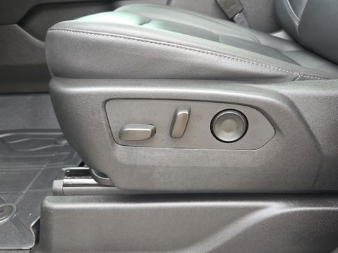 Used 2021 Chevrolet Tahoe LT AWD/4WD image 18