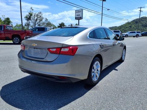Used 2023 Chevrolet Malibu LT image 3
