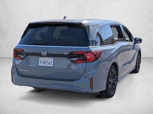 Used 2025 Honda Odyssey Sport-L image 5