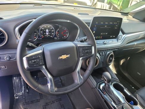 Certified 2025 Chevrolet Blazer Premier w/ Driver Confidence II Package image 10