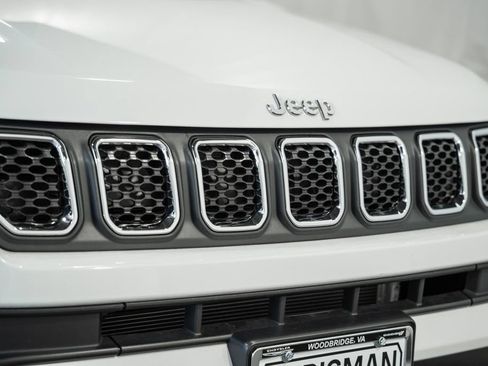 Certified 2023 Jeep Compass Latitude AWD/4WD image 10