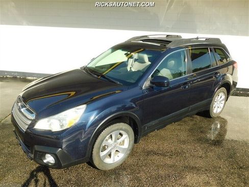 Used 2013 Subaru Outback 2.5i Limited image 2