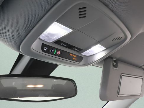 Used 2022 Chevrolet Malibu LT image 15