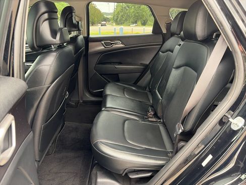 Used 2023 Kia Sportage EX FWD image 28