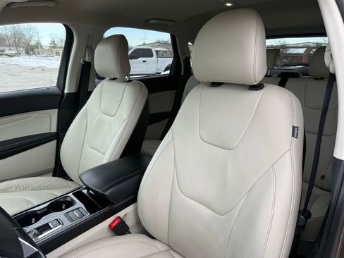 Used 2019 Ford Edge Titanium w/ Cold Weather Package image 11