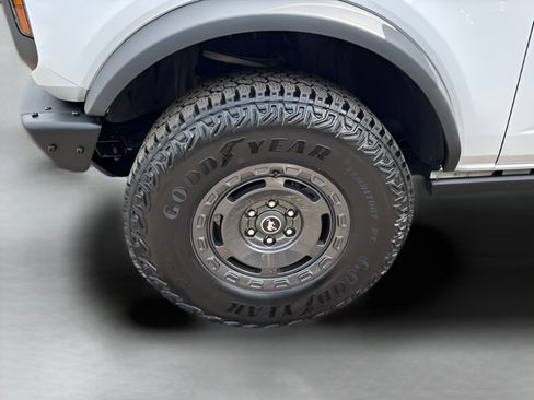 Used 2025 Ford Bronco Badlands AWD/4WD image 23