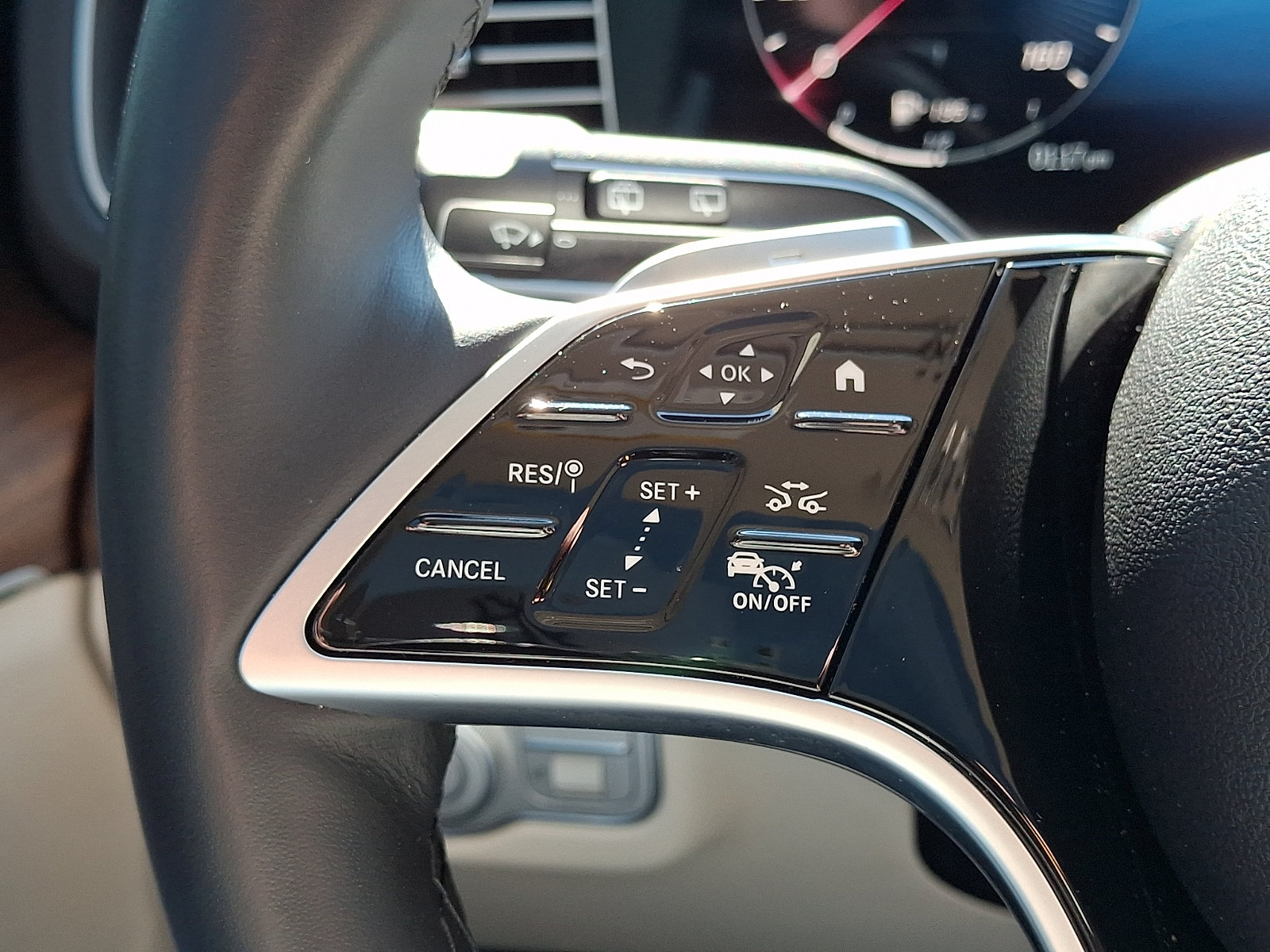 Certified 2026 Mercedes-Benz GLE 450 4MATIC image 23