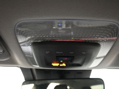 Used 2024 Toyota Prius Prime FWD image 18