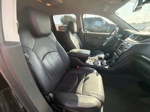 Used 2017 Chevrolet Traverse Premier FWD image 17