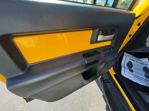 Used 2008 Toyota FJ Cruiser 4WD image 12