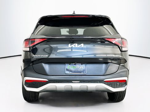 Used 2024 Kia Sportage LX image 7