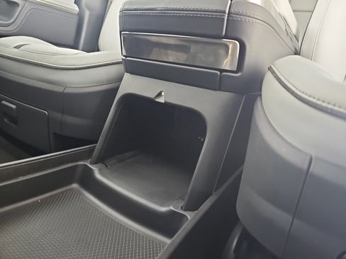 Used 2022 Rivian R1T Adventure image 31