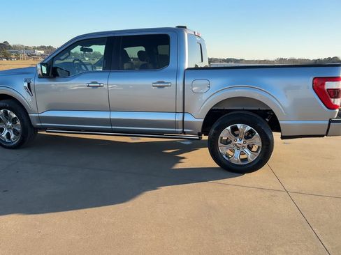 Used 2023 Ford F150 Platinum image 5