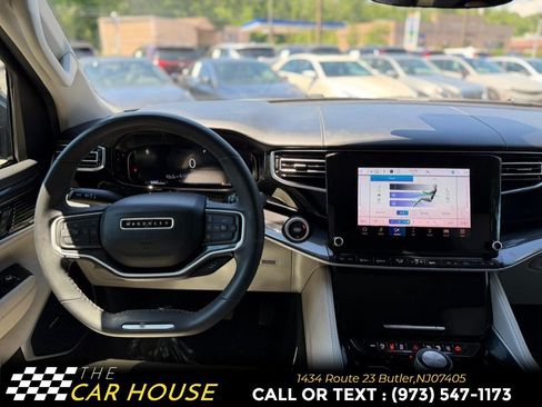 Used 2022 Jeep Wagoneer Series I w/ Convenience Group I AWD/4WD image 29