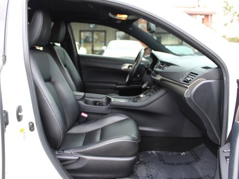 Used 2015 Lexus CT 200h image 18