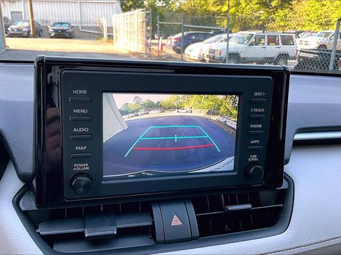 Used 2019 Toyota RAV4 XLE image 27