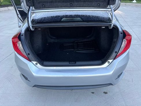 Used 2018 Honda Civic EX image 32