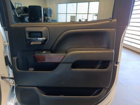 Used 2018 GMC Sierra 3500 SLT AWD/4WD image 30
