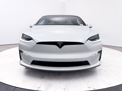 Used 2022 Tesla Model X image 12